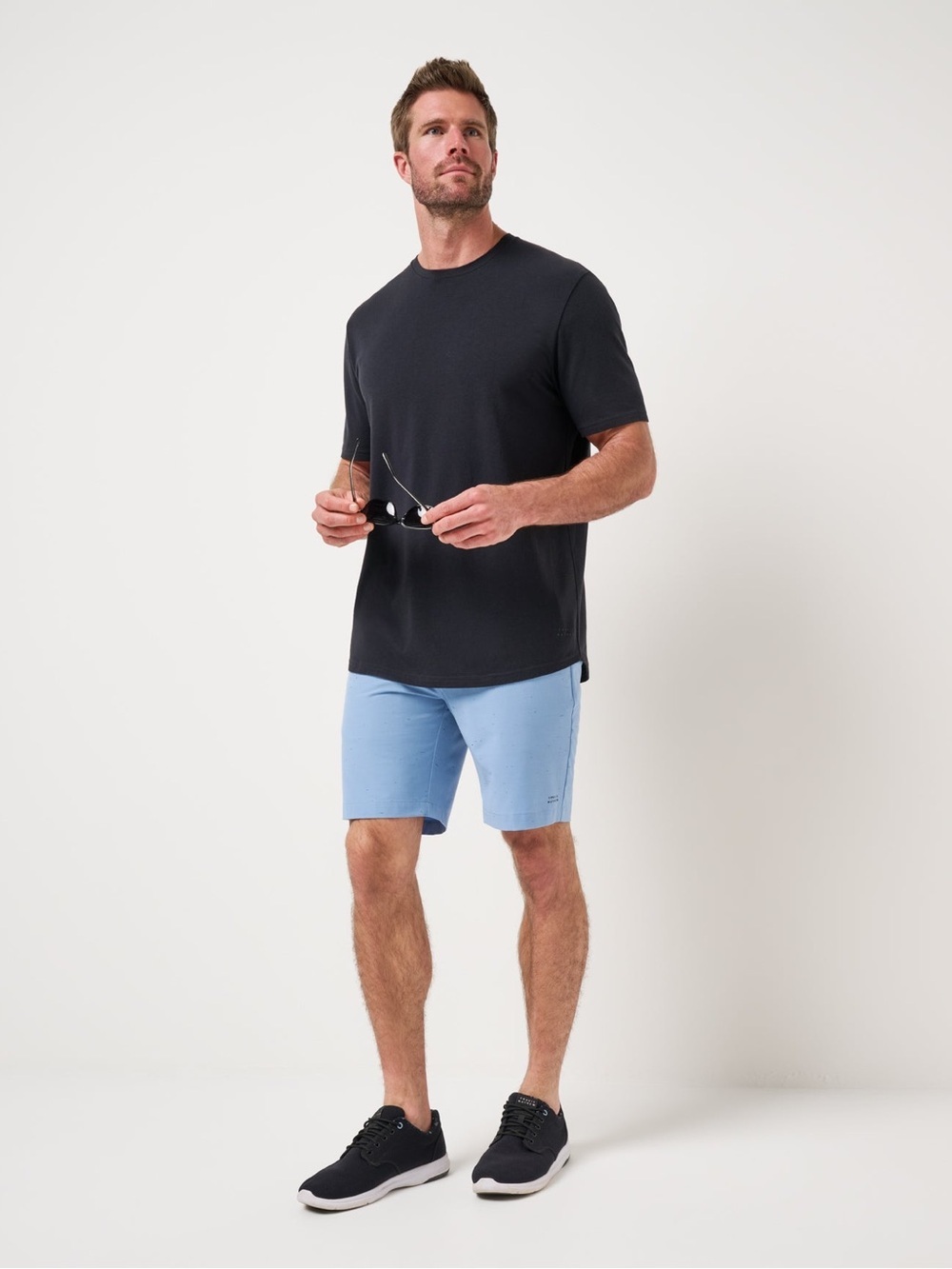 Travis Mathew Men's Sky Blue Flat Front Casual Shorts Athletic Size 38